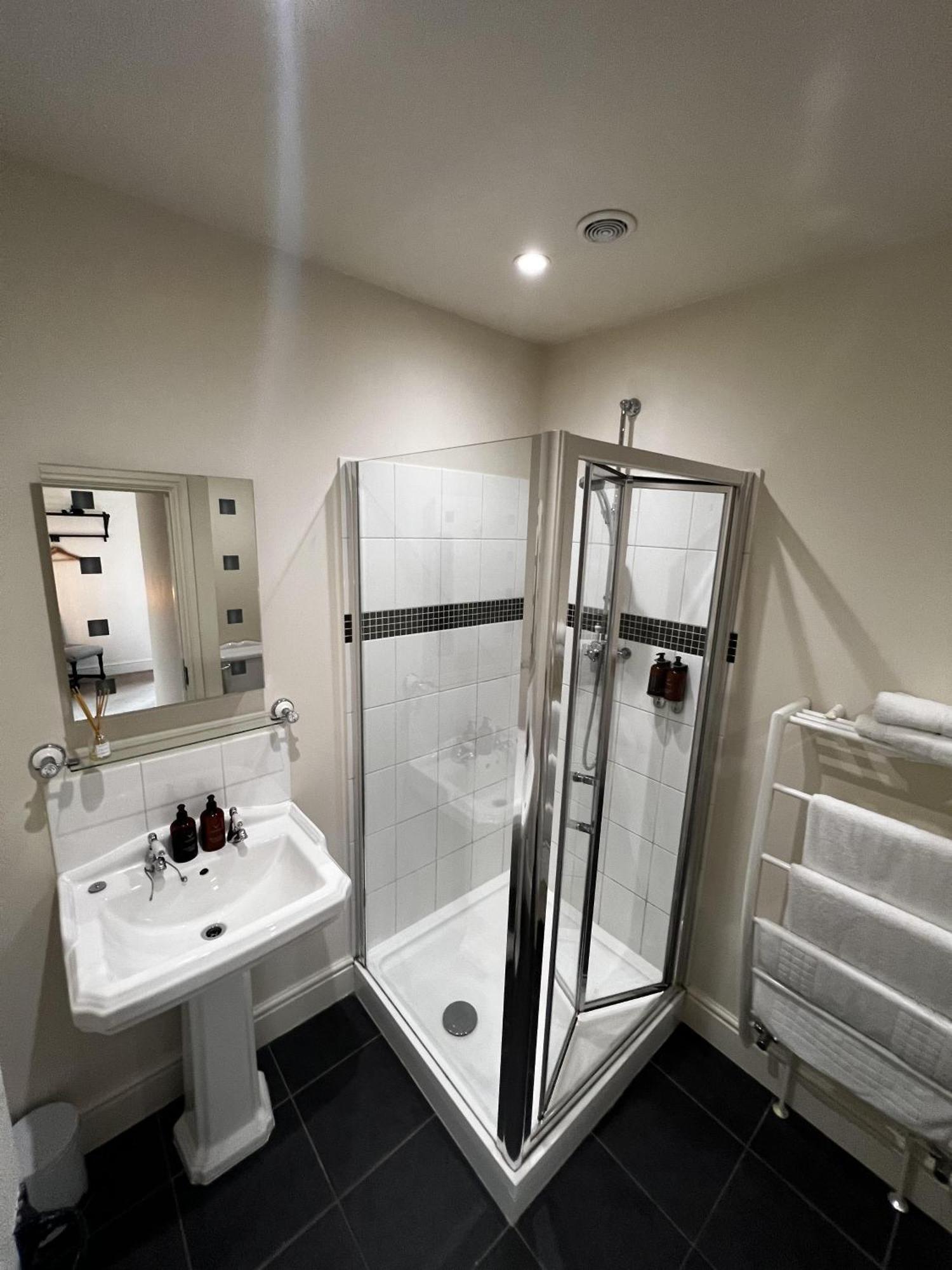 White Hart Bed & Breakfast Alton  Room photo